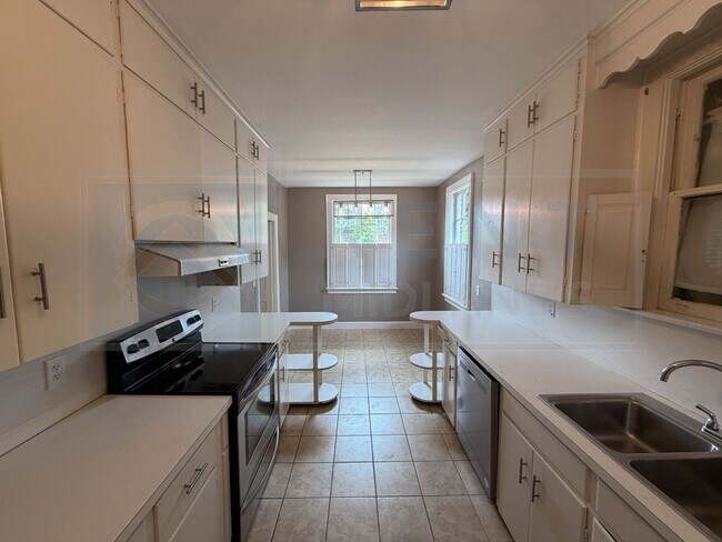 3925 Rosewood Dr Unit 3925 Rosewood