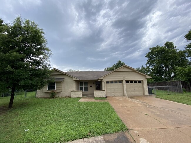 Photo - 1517 Essex Ct Casa
