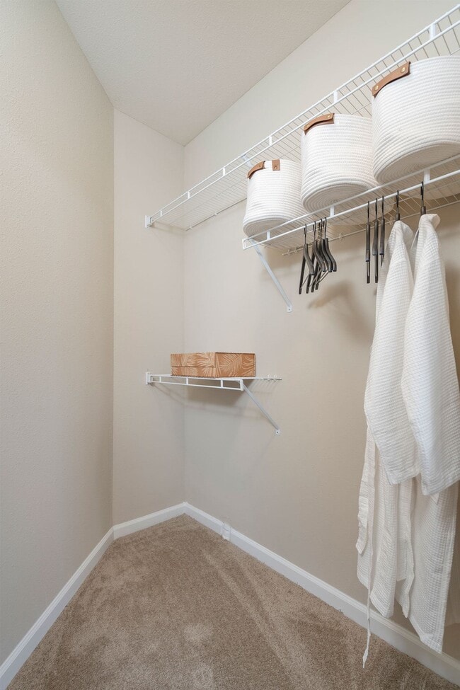 Brookstone Crossing Apartments