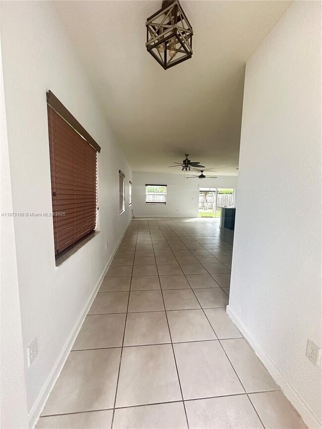 Photo - 3114 SE 3rd Dr