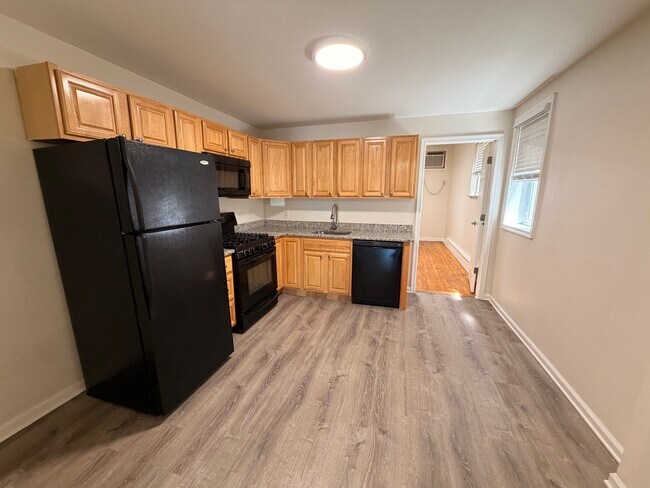 Photo - 2045 Snyder Ave