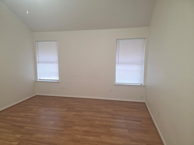 9922 Totem Trail