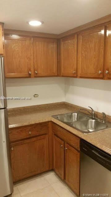 Photo - 3670 Inverrary Dr Unidad 1U