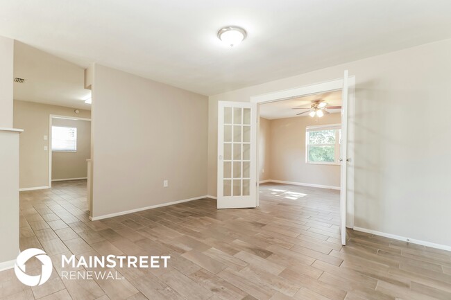 Photo - 7525 Foxbloom Dr