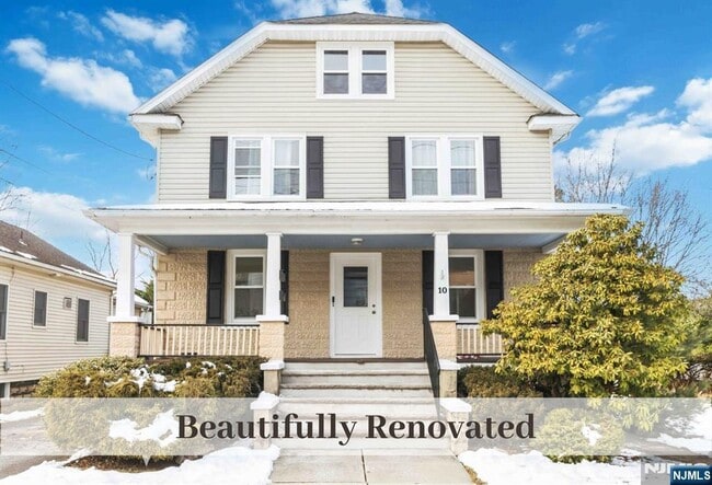 Building Photo - 10 Zazzetti St