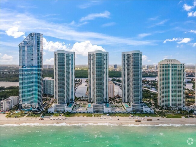 Building Photo - 15901 Collins Ave Unit 3303 Rental