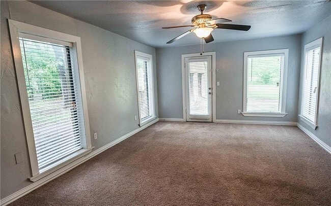 Master bedroom - 109 E 3rd St