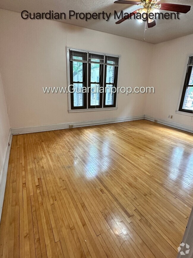 Building Photo - Studio Lakes Uptown Apartment, Blocks from... Unit #103