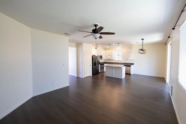 Photo - Lovely 3 bedroom home for rent in Hanford CA