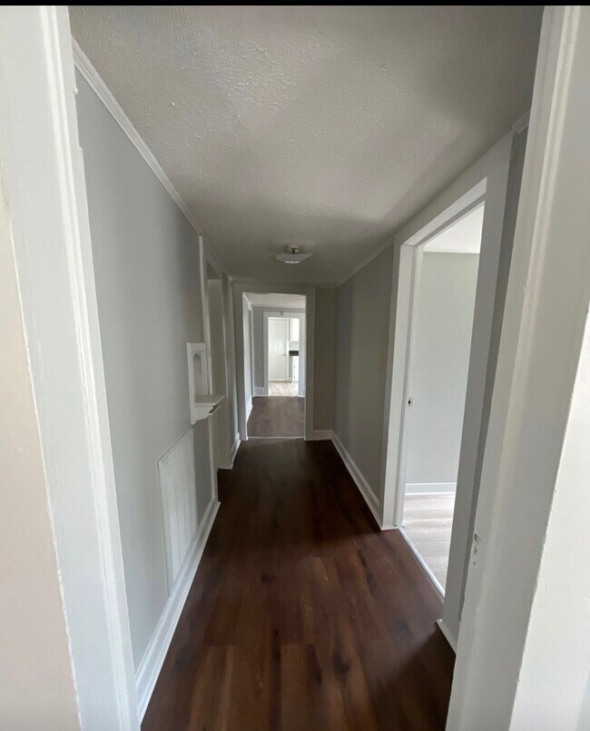 Photo - 115 W Marion St