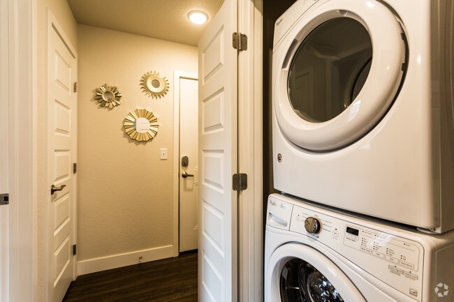 2BR, 2BA - Appaloosa - Bucking Horse Apartments