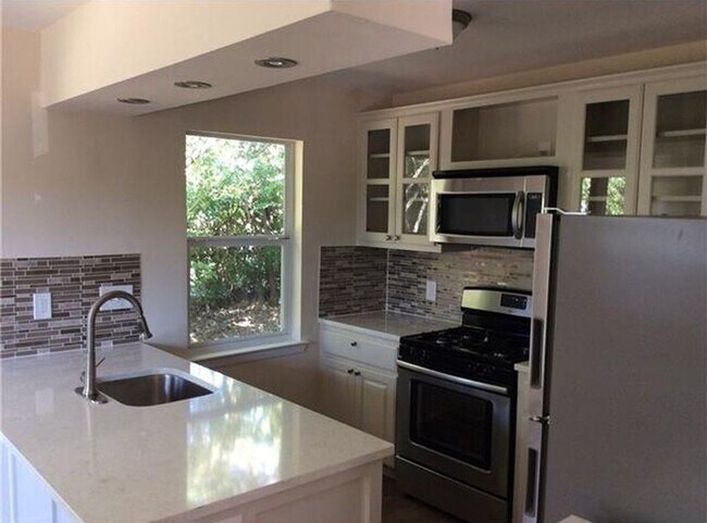 Photo - 2708 St Edwards Cir