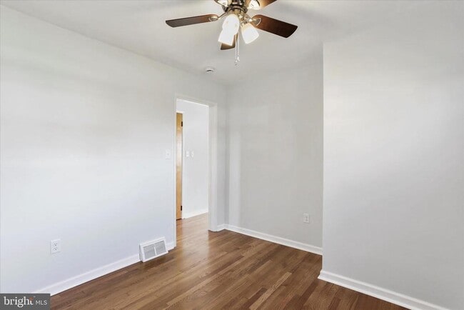 Photo - 855 Anthony Ave