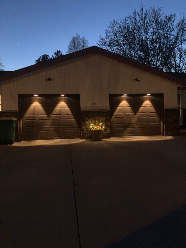 Building Photo - 517 Kelly Jo Dr Unit 517 Rental