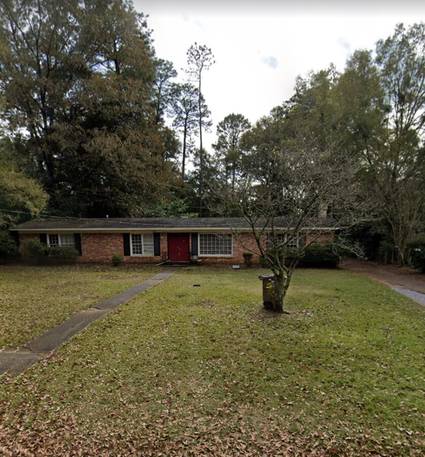 Photo - 5863 Chalet Dr N