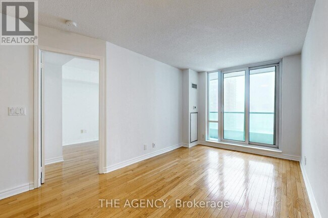 Photo - 33 Elm Dr W Unité 1607