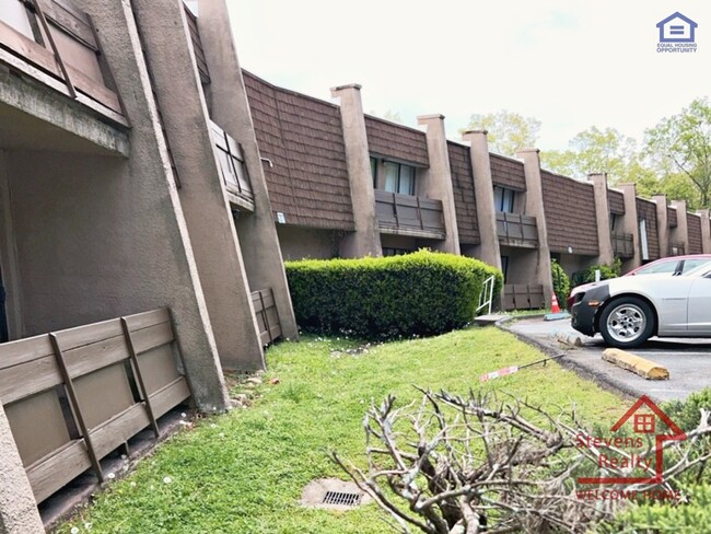 Photo - 915 S Seminole Dr Apartment Unit 37