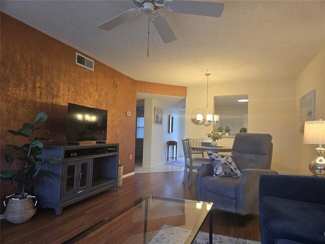 Photo - 800 Cove Cay Dr Unit 4C