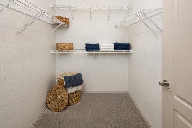Espaciosos vestidores - The Ranch Apartments