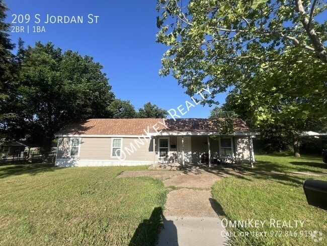 Building Photo - 209 S Jordan St Rental