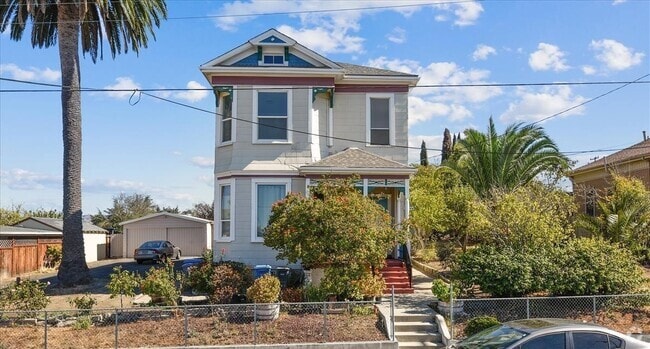 Building Photo - 542 Grant St Unit 544 Grant Street Vallejo Rental