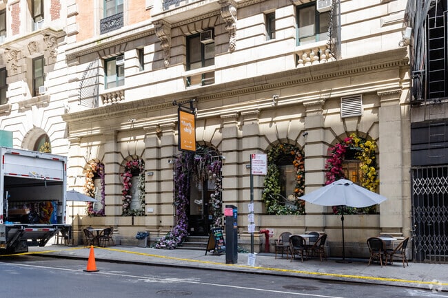 17 E 27th St - 66 Madison Ave