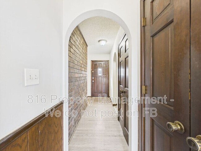 Photo - 3929 S Carriage Ln