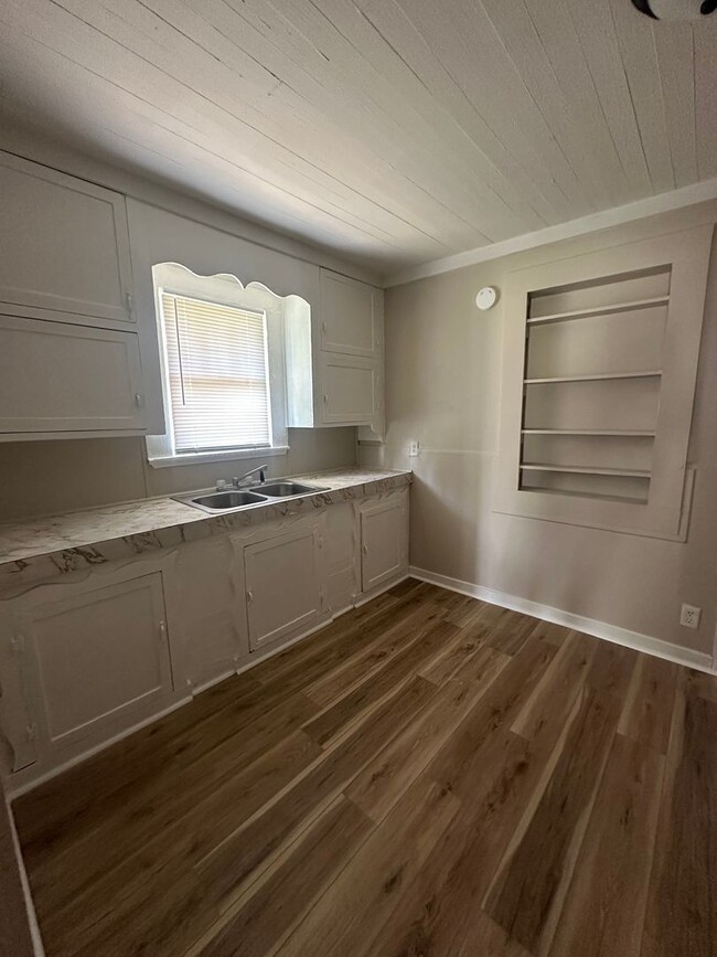 Photo - 3 Bed/1 Bath House