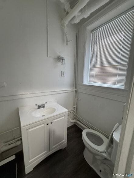 Photo - 86 Pequonnock St Unit 1