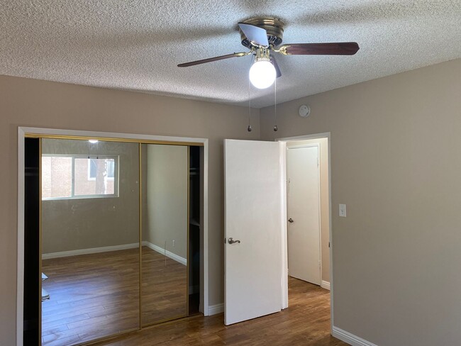 Photo - Montrose, 3104