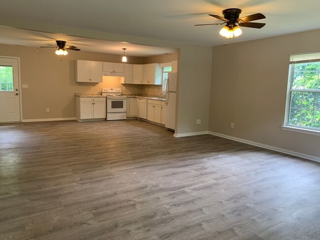 Photo - $500 OFF 1ST MONTH'S RENT! Water/Sewer/Tra...
