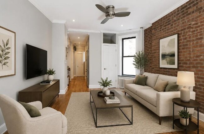Building Photo - 248 Mott St