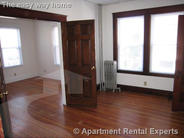 Building Photo - 428 Broadway Unit #1