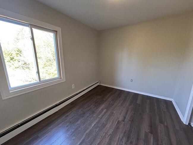 Photo - 15 Reading Crescent Unit 4