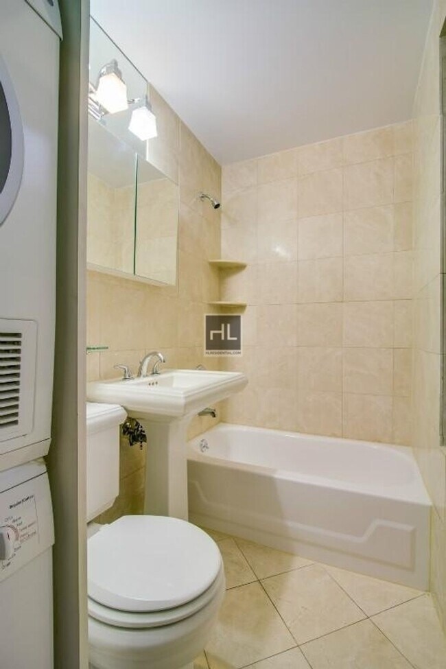 Photo - E 50TH ST. Unit 2B