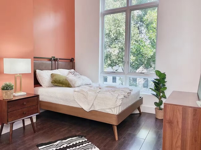 Photo - Furnished room/NOT APARTMENT Unit 2