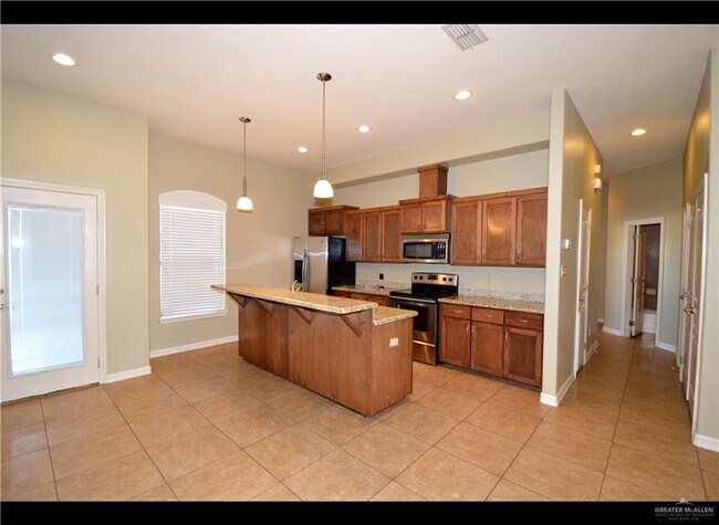 25 Mimosa St Unit 3