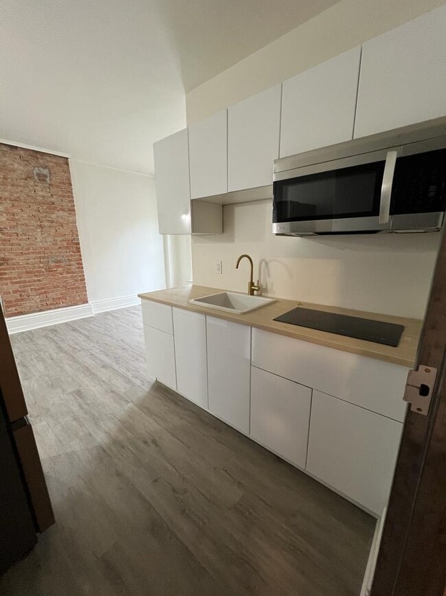 Building Photo - 86 Church St Unit 1