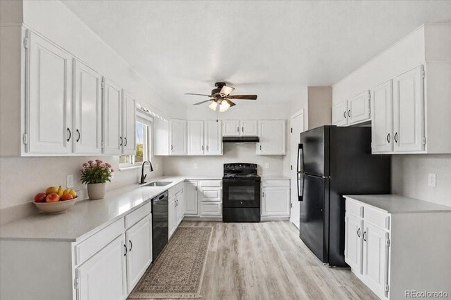 Photo - 1482 Youngfield St