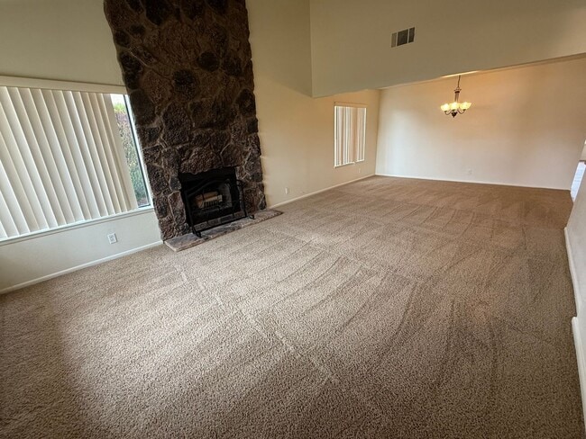 Photo - Victorville- Spring Valley Lake, 3 Bedrooms 2 bathrooms, New Paint