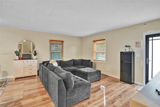 Photo - 1300 NW 87th St