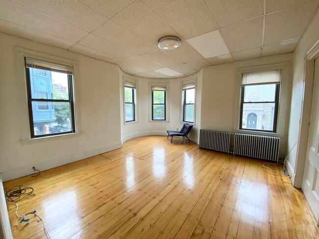 Photo - 1500 Tremont St Apartments Unit 2