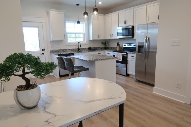 Photo - 41 W High St Townhome