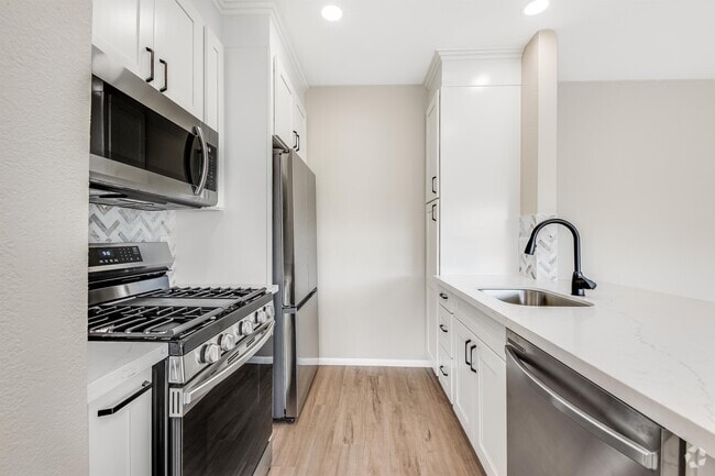 Building Photo - 91-284-284 Hanapouli Cir Rental