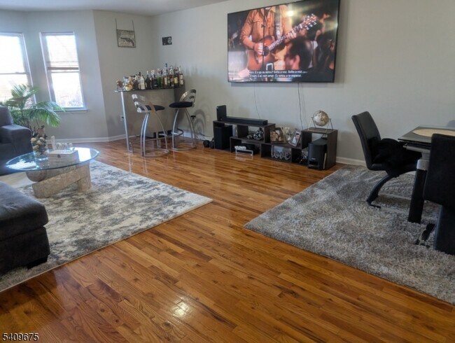 Photo - 14 Hunter St