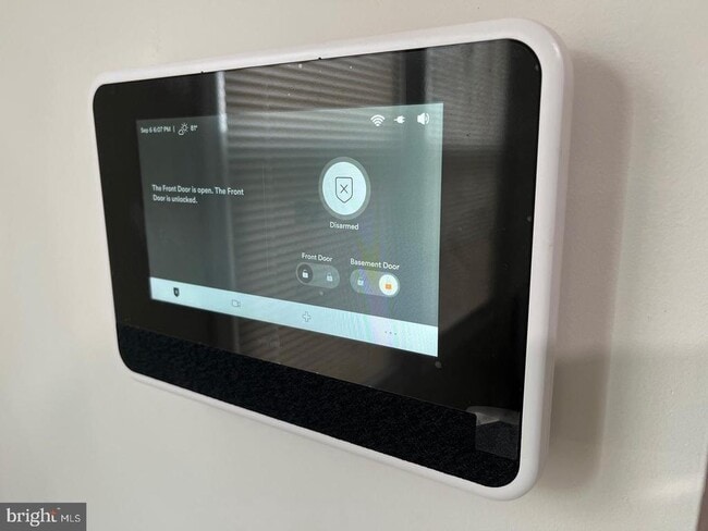 Building Photo - 5207 38th Ave