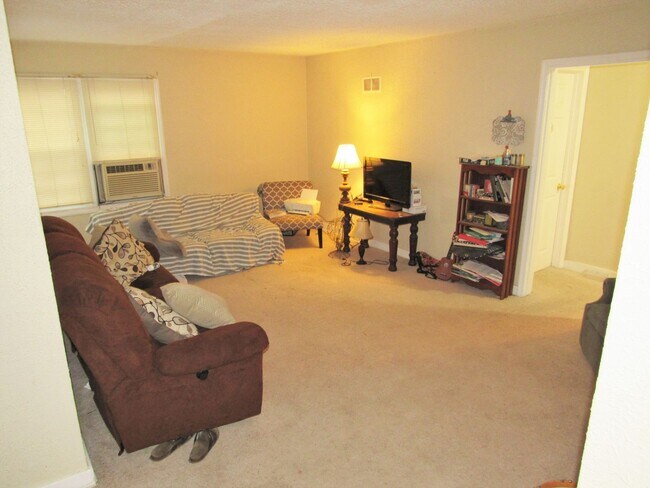 Photo - 731 Bluemont Ave Unidad 1