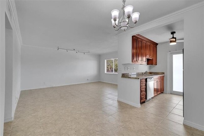Photo - 2020 NE 56th St Unit 206