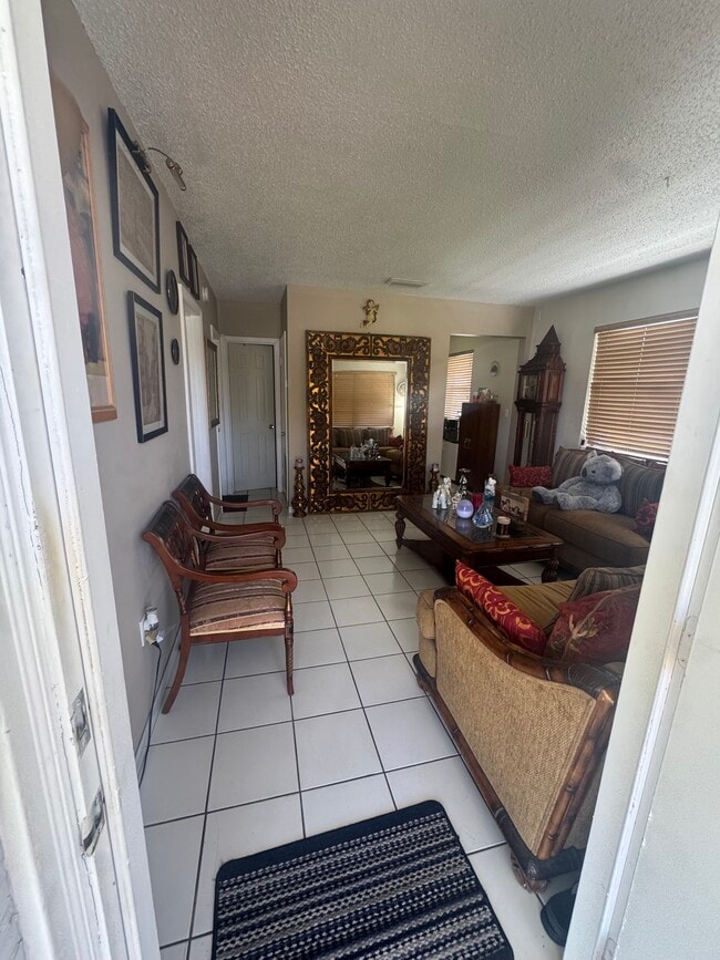 Photo - 401 SW 78th Pl