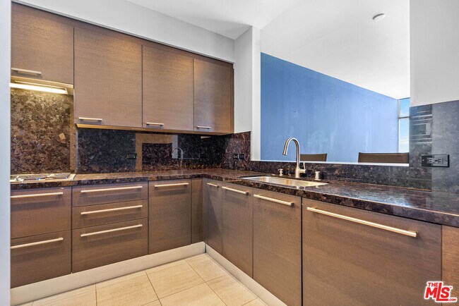 900 W Olympic Blvd Unit 38F